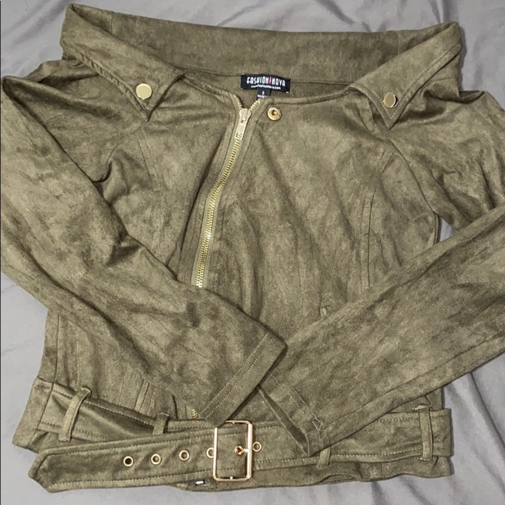 [Fashion Nova] Off shoulder Crop Jacket